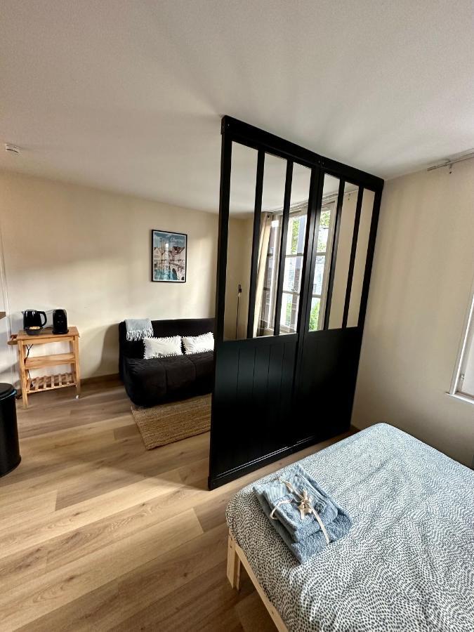 Appartement Bords De L'Eure Charmant Studio Chartres Exteriör bild